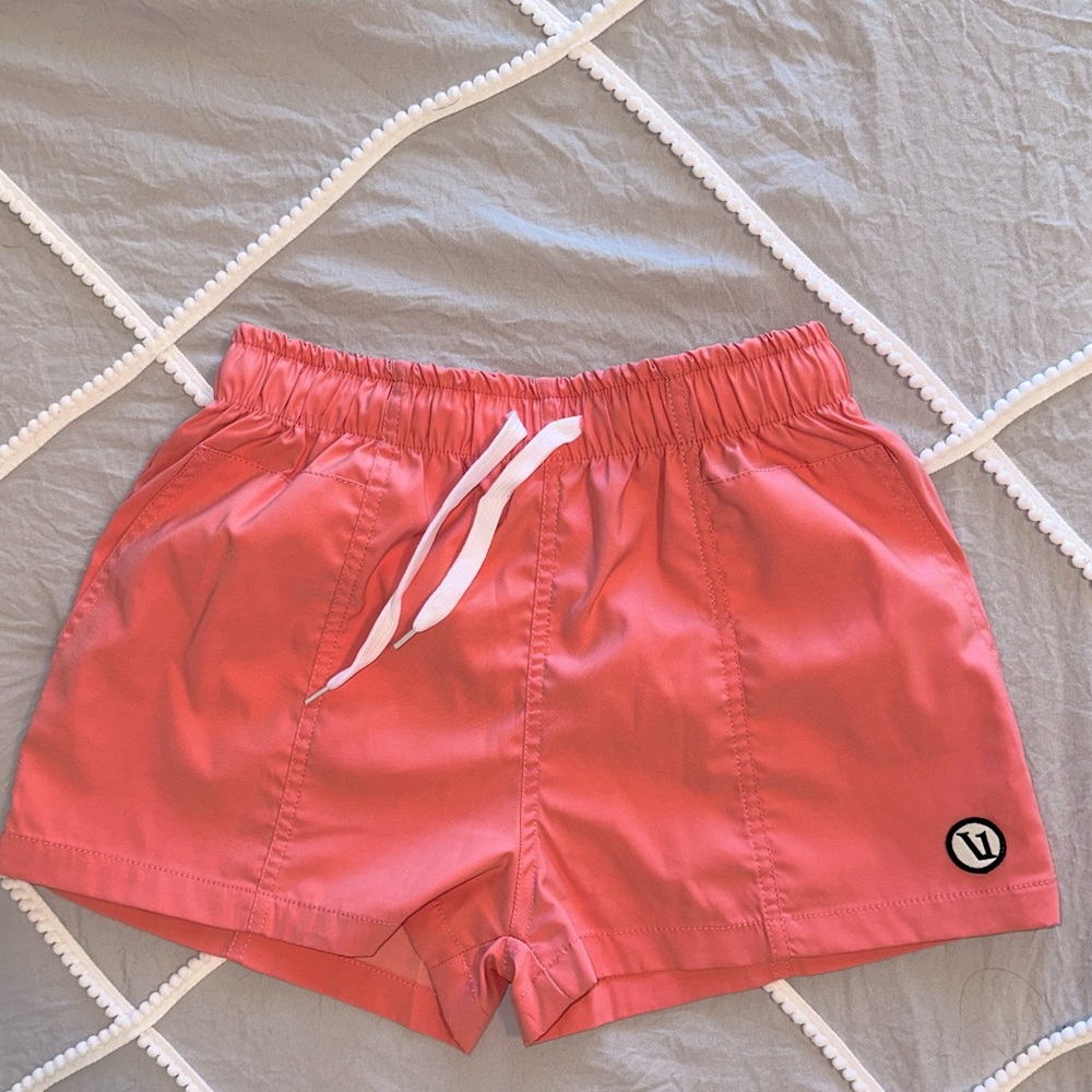Women’s XS Vuori shorts- excellent condition